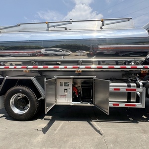 Citerne à carburant en aluminium 4x2 d'une capacité de 10 000 litres pour le transport de pétrole brut, d'hydrocarbures corrosifs et de produits chimiques, camion-citerne à essence - Product Image 6