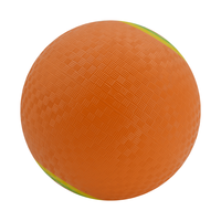 Balle de sport imprimée personnalisée en caoutchouc brillant Ballon de coup de pied coloré pour les terrains de jeux et les jeux avec logo personnalisable