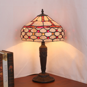 Lampes de chevet de chambre à coucher rétro européennes confortables, design de perles de diamant, créatives pour le salon, la salle d'étude, approvisionnement direct d'usine - Product Image 3