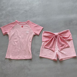 Set Due Pezzi <span class=keywords><strong>Leopardato</strong></span> Y2K per <span class=keywords><strong>Donna</strong></span>, <span class=keywords><strong>Abbigliamento</strong></span> Estivo con Logo Personalizzato, Maniche Corte e Pantaloncini con Fiocco - Product Image 2