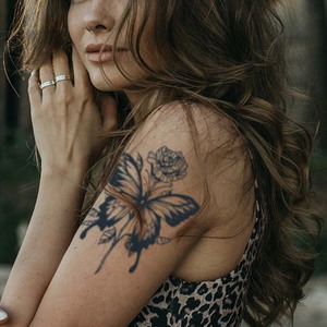 BB lunga durata succo di erbe Semi-permanente mezzo braccio realistico tatuaggio per ragazzo e ragazza Stencil tatuaggio Stencil temporaneo per il corpo - Product Image 4