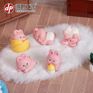 Lindas muñecas de conejito rosa, mini figuras de resina, decoraciones de escritorio para niños de 2 a 4 años, juguete unisex, regalo - Product Image 5