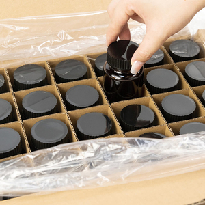 Botella empacadora de boca ancha, vidrio ámbar, capacidad de 100 ML con tapón de rosca de <span class=keywords><strong>polietileno</strong></span> negro 38-400 forrado de PE - Product Image 6