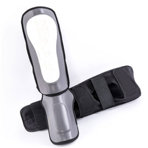 Protector de Espinillas MMA Personalizado de Alta Calidad, Ligero, con Marco de Metal y Cuero PU, con Opciones Personalizadas - Product Image 5