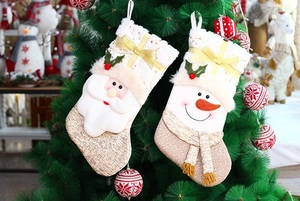 Chaussette de Noël SPR avec un joli motif de dessin animé Navidad, sac cadeau réutilisable pour la décoration des fêtes et pour les enfants et la <span class=keywords><strong>famille</strong></span> - Product Image 3