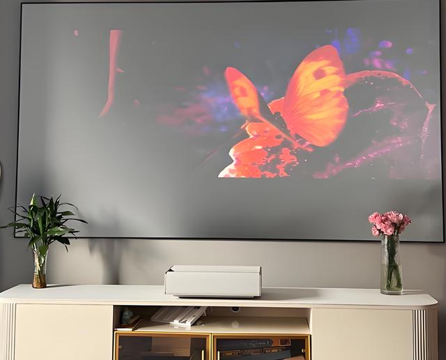 Ultra-short Throw Projector Definition 900CVIA Lumens Built-in 31W Speaker Supports 3D for Bedroom/Home Theater/Camping