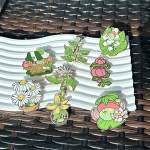 Nuevo diseño de alfileres de flores personalizados metal suave duro lindo anime esmalte PIN