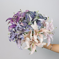 Fleur artificielle en plastique, petite lys à 3 têtes, couleur automne, pour notes manuscrites, décoration de mariage et accessoire de photographie, fabriquée en Chine