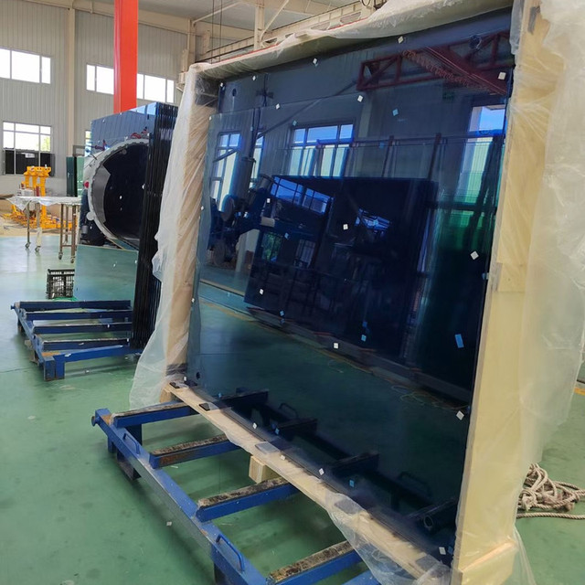 Light Blue Dark Blue Tinted Safety Tempered Glass 4mm 5mm 6mm 8mm 10mm Custom Colored Toughened Glass Factory Price Per M2