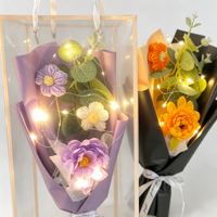 Bouquet de fleurs préservées faites à la main, fleurs au crochet créatives, fleurs tricotées finies, 35 cm, décoration pour la Saint-Valentin, cadeau respectueux de l'environnement