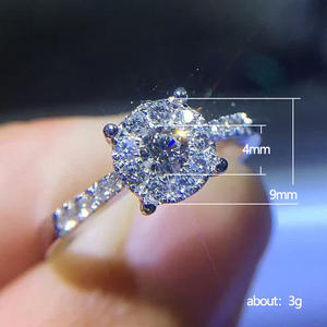 Anello di Diamanti F826 in Oro Bianco, Taglio Brillante Rotondo, Diamante Naturale Colore D, Gioiello da Donna per Fidanzamento - Product Image 5