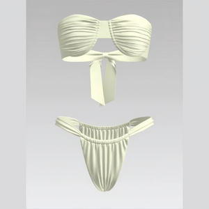 Conjunto de bikini moderno con fruncido frontal, estilo bandeau, con lazo en la espalda y braguita tipo tanga que realza la figura, ideal para la playa y la piscina. - Product Image 1