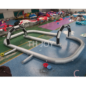 Piste <span class=keywords><strong>de</strong></span> <span class=keywords><strong>voiture</strong></span> <span class=keywords><strong>de</strong></span> pare-chocs gonflable <span class=keywords><strong>de</strong></span> haute qualité Piste <span class=keywords><strong>de</strong></span> <span class=keywords><strong>voiture</strong></span> <span class=keywords><strong>de</strong></span> course Logo gratuit <span class=keywords><strong>pour</strong></span> les fêtes <span class=keywords><strong>de</strong></span> <span class=keywords><strong>mariage</strong></span> <span class=keywords><strong>Location</strong></span> <span class=keywords><strong>de</strong></span> divertissement Comprend <span class=keywords><strong>un</strong></span> ventilateur - Product Image 4