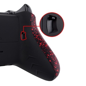 Kit de mise à niveau pour manette Xbox One S X - Coque arrière texturée rouge repensée, poignées noires texturées et interrupteur FlashShot Hair Trigger Stop - Product Image 4