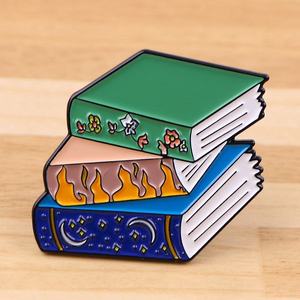 Spille in Metallo a Forma di Libro con Citazioni, Spille Creative con Lettere Inglesi, Decorative per Amanti della Lettura - Vendita all'Ingrosso - Product Image 3