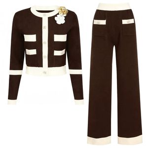 2025年秋オフィスカジュアルスーツネック長袖3D花装飾カーディガンワイド脚ソリッドパンツレディースニット2ピースセット - Product Image 2