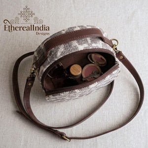 Sac bandoulière rond beige bohème en coton tissé fait main, sac à bandoulière ethnique circulaire, vente en gros, fournisseur d'exportation Inde - Product Image 5