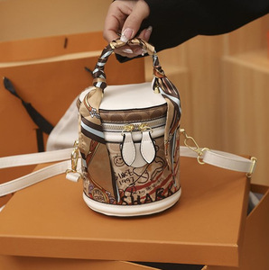 <strong>Hot</strong> Sell <strong>pink</strong> Little Bear Pu Leather Personality Graffiti Handbag Bucket <strong>Bag</strong> and Purse with Scarves - Product Image 1