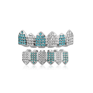 Grillz para dientes, diseño geométrico con diamantes completos, plateados, para uso diario, accesorios de hip hop para hombre. - Product Image 4