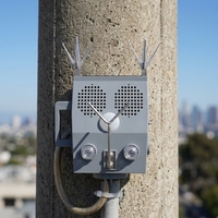 Répulsif à oiseaux intelligent, écologique, étanche, en acier inoxydable, plastique et aluminium, à énergie solaire, à aspiration magnétique, 300 heures