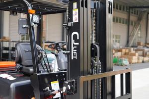 איזון carretit elevadora דיזל 2ton מלגזה עם מנוע יפני - Product Image 5