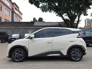 Auto Eléctrico Usado Byd Hatchback Seagull 2023 Versión Flying 405km - Product Image 2