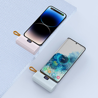 Neue Produkte Mini-Endstück-Ladegerät Powerbank Tragbares Ladegerät LED-Digitalanzeige 4500mAh Power Bank mit Kabel