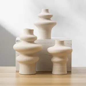 Keluaran baru grosir vas desain unik geometris kreatif vas obor silinder keramik penataan bunga