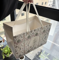 Sacs en papier personnalisés pour emballages de gâteaux, biscuits et desserts en carton avec poignée en ruban
