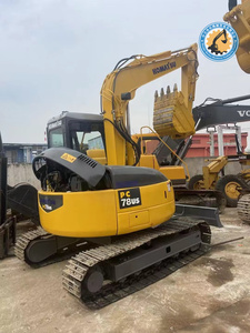 Mini-excavatrice Komatsu PC78-6 utilisée dans de multiples contextes, parfaite pour l'ingénierie municipale et l'agriculture - Product Image 5