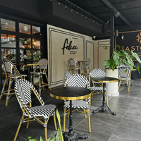 Beliebte Bistro Moderne Aluminium legierung Coffee Shop Restaurant möbel Outdoor und Indoor Rattan Bistro Stuhl und Marmor tisch