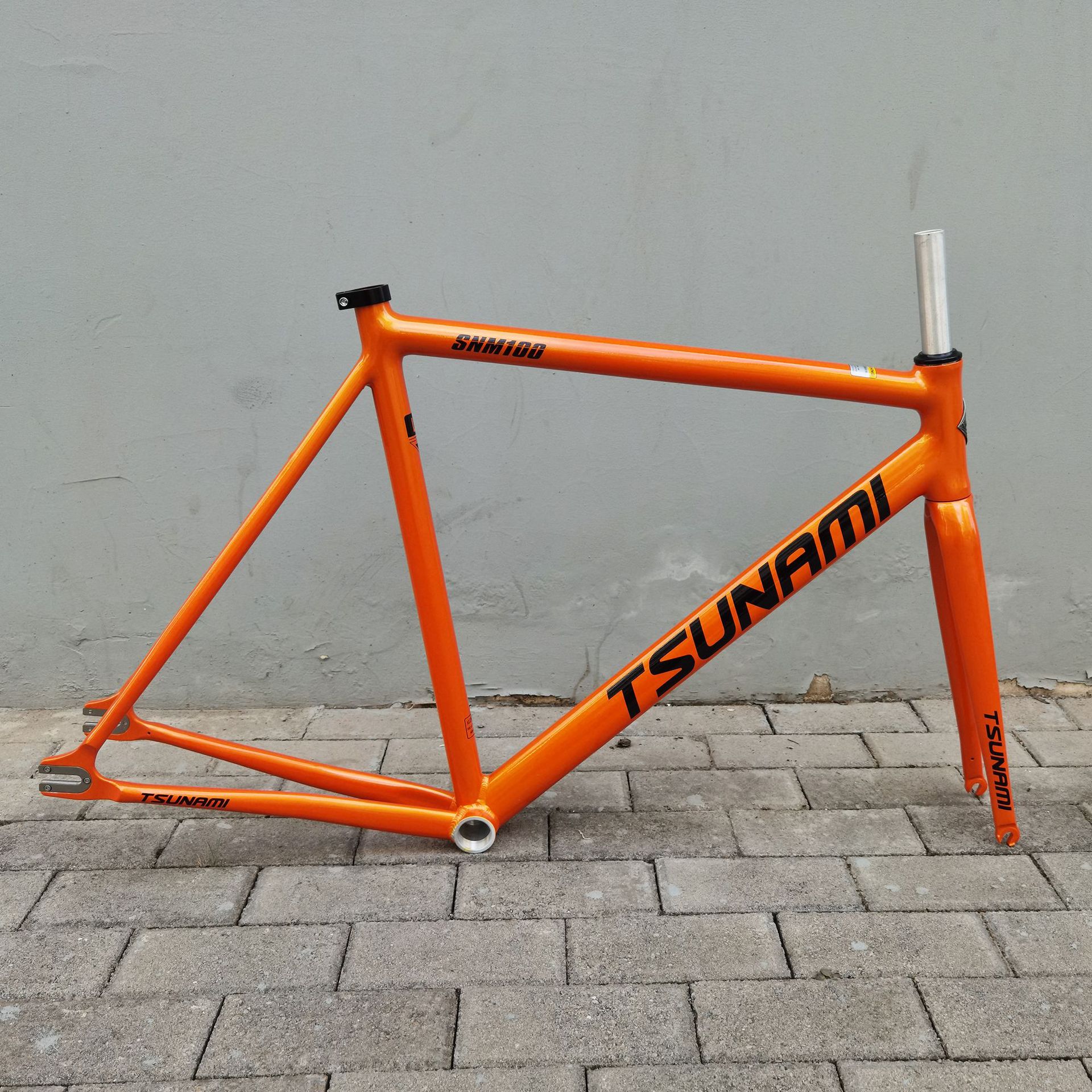 Tsunami Snm100 700C Aluminum Fixed Gear Frame and Fork Fixie