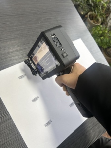 Nueva Impresora de Fecha de Inyección de Tinta Manual de Alta Resolución con Pantalla Táctil, Portátil, de Uso Industrial, Codificador <span class=keywords><strong>HP</strong></span>, a Batería, a Base de Agua - Product Image 4