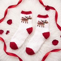 Chaussettes douillettes de Noël pour femmes - Chaussettes d'hiver tricotées avec motif renne mignon en polaire corail douce, cadeau de fêtes pour filles et adolescentes