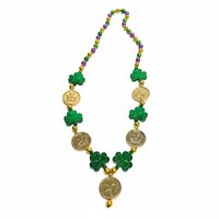 Collier perlé trèfle vert doré métallique en gros d'usine, fournitures de décoration pour la fête de la Saint-Patrick, le carnaval et les défilés