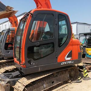 Excavadora de cadenas Doosan DX75 usada de 7.5 toneladas, excavadora pequeña con motor Doosan D34, sistema hidráulico original, excavadora Doosan de segunda mano - Product Image 1