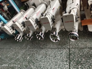 <span class=keywords><strong>Machine</strong></span> <span class=keywords><strong>à</strong></span> <span class=keywords><strong>coudre</strong></span> <span class=keywords><strong>à</strong></span> double aiguille <span class=keywords><strong>à</strong></span> alimentation par entraînement composé Golden Wheel CS-8243 (grande patte) - Product Image 6