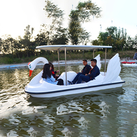 Bateau à pédales électrique commercial de loisirs aquatiques, thème Cygne Blanc, en fibre de verre et PE de haute qualité, avec éclairage, pour usage domestique, 1 pièce