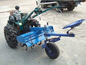 Motozappa Cinese di Grande Successo Abbinata a <span class=keywords><strong>Motocoltivatore</strong></span> con Sedile per una Coltivazione Efficace del Raccolto - Product Image 6