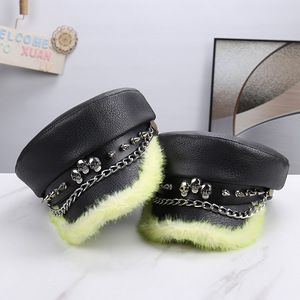 Gorra de Estilo Punk de Cuero con Tachuelas de Calavera y Cadena, Gorro Plano con Ribete de Piel Sintética para Mujer, Gorro Cálido de Invierno Estilo Gótico <span class=keywords><strong>Rock</strong></span> - Product Image 2