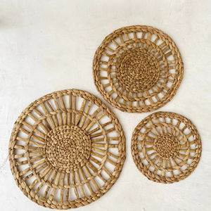 Juego de 3 Platos Decorativos de Jacinto de Agua Tejidos a Mano, Arte Mural Boho Estético y Sostenible para el Hogar Moderno - Product Image 1