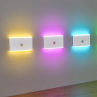 Lampe murale LED en aluminium rechargeable USB RGB avec capteur de mouvement haut/bas pour la maison et le bureau
