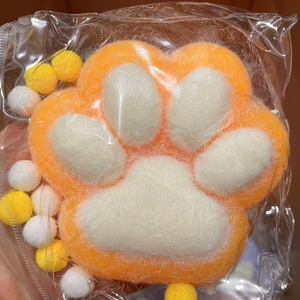 15cm <b>Large</b> Size Squeeze Toy Cat Paw Squishy Fidget Toy Slow Rebound Pinch Decompression Toy - Product Image 5