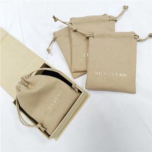 Bolsa con cordón de joyería de lujo personalizada, bolsa de embalaje de regalo de terciopelo suave con logotipo de lámina dorada, cuerdas de dibujo de cera, bolsa de joyería de gamuza - Product Image 4