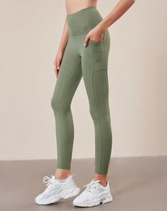 Pantalones deportivos elegantes de secado rápido para mujer, mallas de Yoga de retales de nuevo diseño sin bolsillo de línea T - Product Image 4