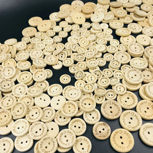 Hot Bán Nút Với Handmade Tình Yêu Chữ Văn Bản 15Mm 20Mm Vòng <span class=keywords><strong>2</strong></span> Lỗ Nút Bằng Gỗ Cho Quần Áo Trẻ Em - Product Image 5