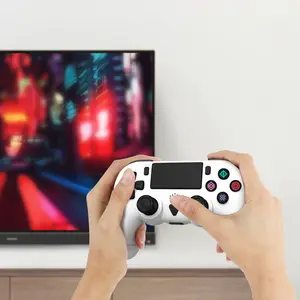 Venta al por mayor controlador inalámbrico BT Video Gamepad Joysticks Controladores de juegos de vibración para PS4