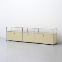 Korrosionsbeständige Metallplatte Moderner Schrank Soft-Close-Scharniere Geräuschlose Schubladen Wohnzimmer-Unterhaltungsmöbel Langlebig