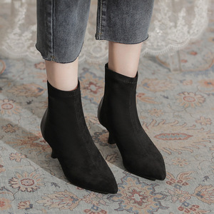 รองเท้าหนังแท้สไตล์อิตาลีสำหรับงานแต่งงานสุดหรู  แบบสวม  งานแฮนด์เมด  ปักลาย  สำหรับผู้ชาย - Product Image 3