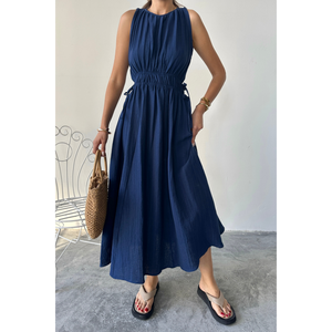 Robe longue bleu marine sans manches avec taille élastiquée en mousseline pour occasions spéciales, mariages et invités d'église - Product Image 4